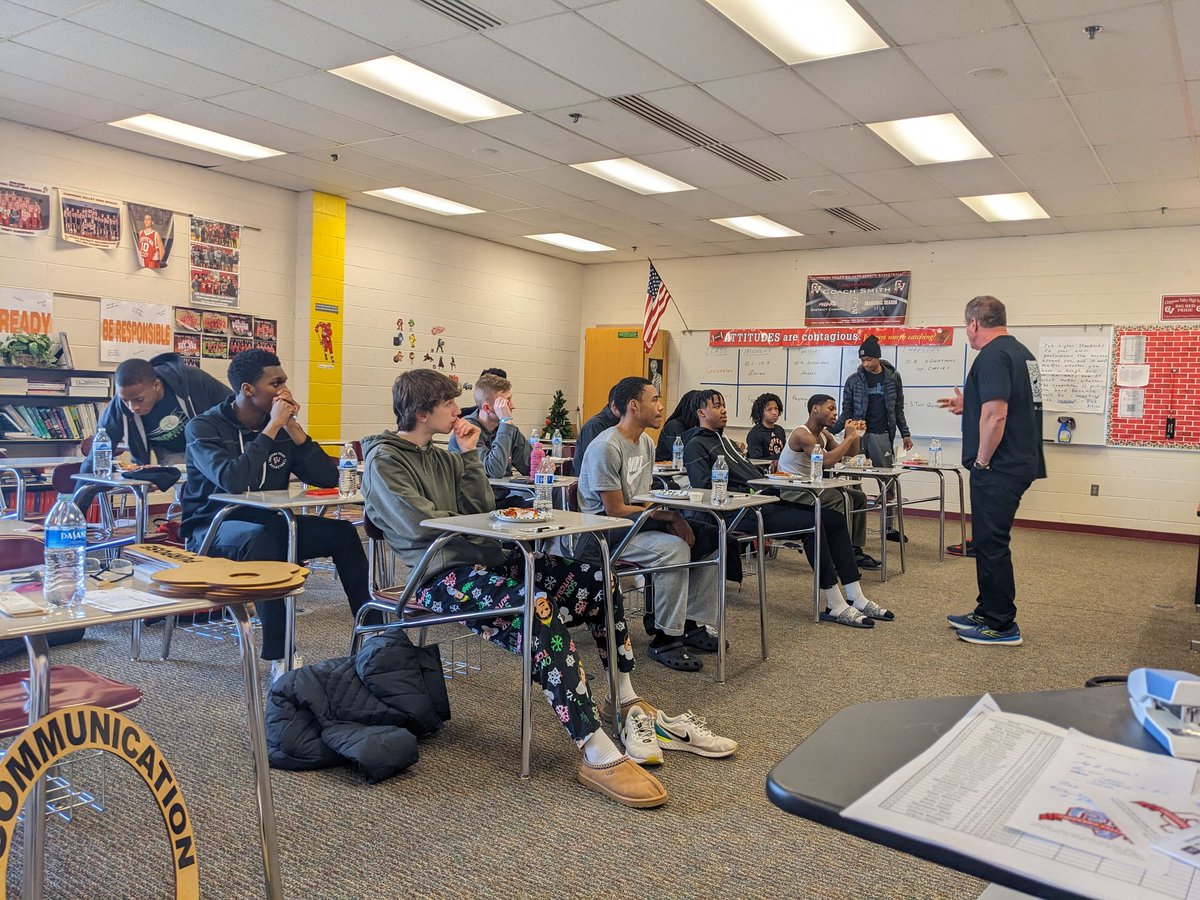 CVHSBasketball's tweet photo. Big thanks to @ZotosTed (https://t.co/DZOm1MZErR) for coming in and talking to us about the 5🗝️. It was an awesome experience and to watch 15 to 18 year olds start thinking about how to actually achieve their future goals. #PGATE https://t.co/1TWF5XATYj