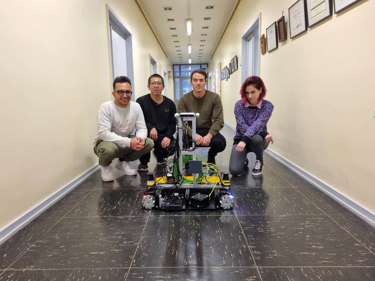 Working on the Dingo is a team effort. From left to right - Matteo Sodano, @FiKuang, Elias Marks and me 😊 
#research #robotics #phdlife #clearpathrobotics #dingo #intelNUC #realsense #SICK