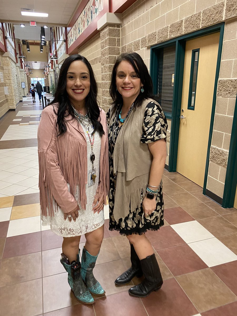 RyonMiddle's tweet photo. A little Go Texan Day fun…#prmsrocks #prmsmagic https://t.co/LfnNIAZyby
