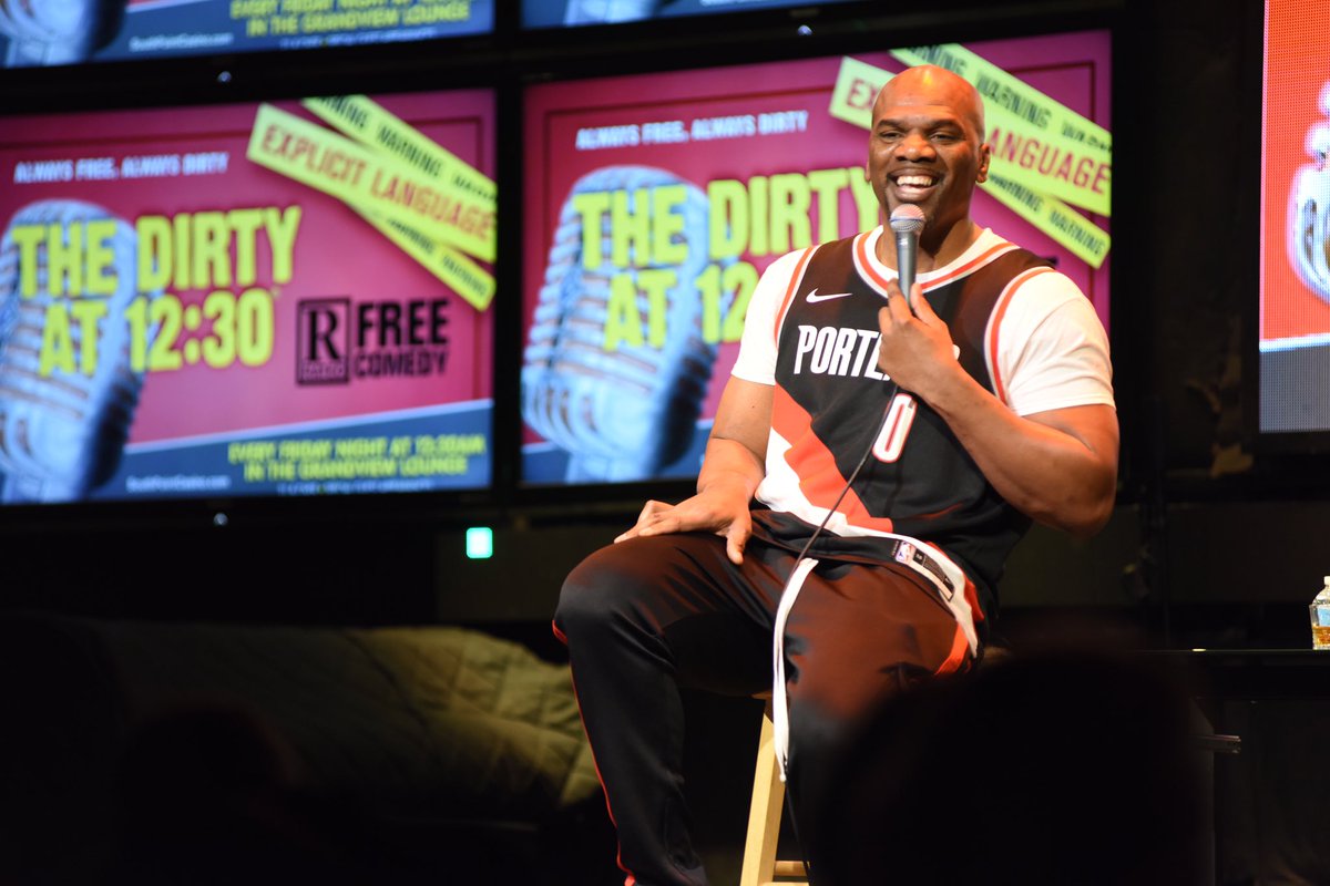 thedirtyat1230's tweet photo. #DirtyBirdFamily #Follow these #Comedians @MarioHodge13 @VinceRoyale @DiazMackie and @MrDirtyComedy @gabelopezcomedy 
#LiveDirty #DirtyBirdFriday #StandUpComedy #LasVegas #OnlyAtSouthPoint @southpointlv 
📷 @quickstylephoto https://t.co/OYBt0g3Zpe