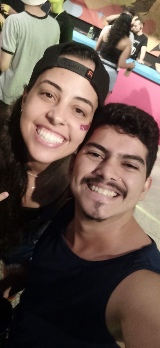 herculesgideon's tweet photo. 90% das chopadas que eu fui eu só lembro até a hora que eu tiro foto com a  @djrenatav https://t.co/eTyBxoc5gS