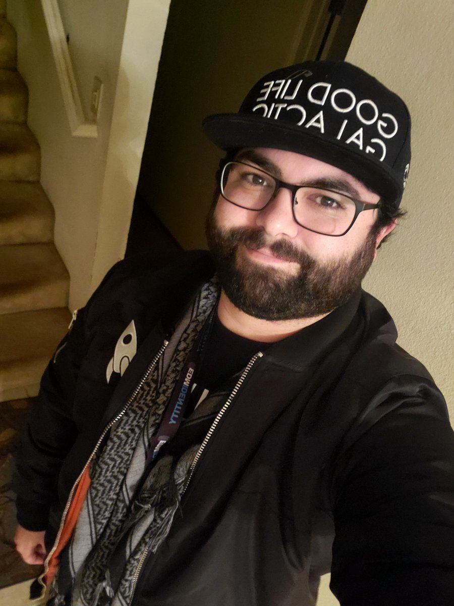 Panda Panda Panda ¯\_(ツ)_/¯ tweet media