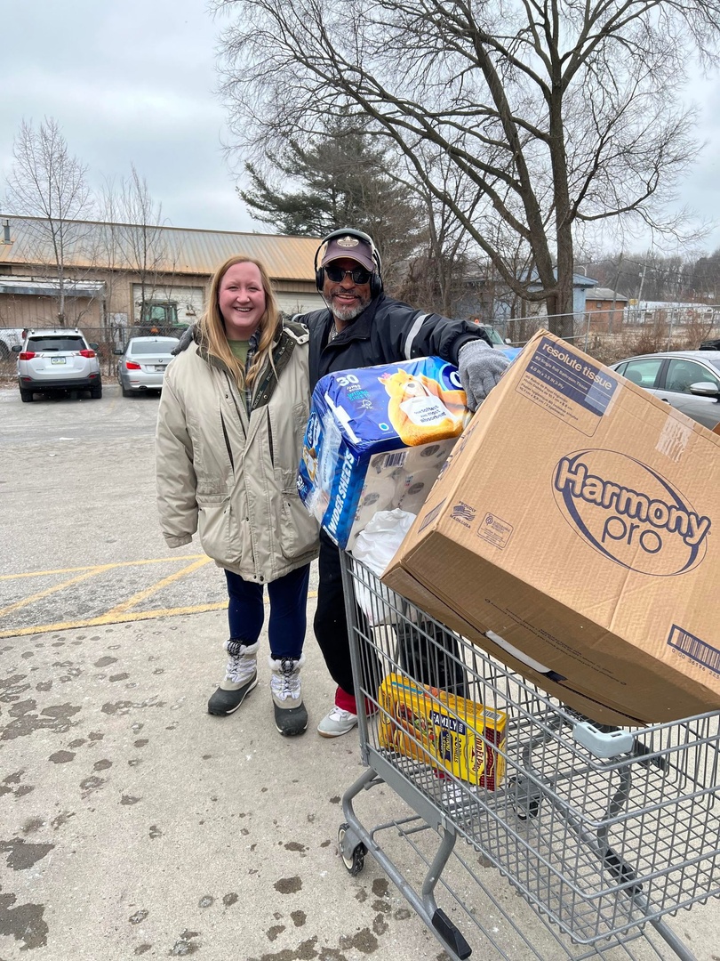 FinancialPlusCU's tweet image. Thank you to all our members who donated personal hygiene products, winter clothing, cleaning supplies, and more to our donation drive for the Bidwell Riverside Center! We were able to drop off over eight shopping carts worth of supplies, we couldn't have done it without you!