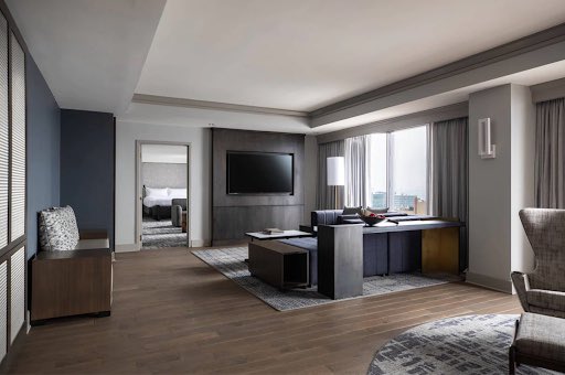 After a day of business or sightseeing, take a moment to unwind in our hotel rooms and suites with complimentary Wi-Fi, plush bedding, flat-screen TVs and floor-to-ceiling windows.