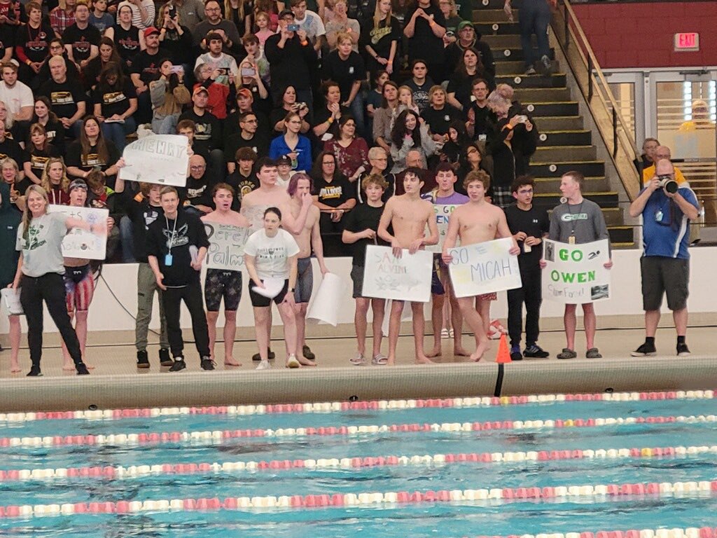 #CentralAthleticDepartment: <a href="/CHSBoys_Swim/">Central Boys Swim & Dive Team</a> &amp; <a href="/CHSGirls_Swim/">CHS Girls Swimming & Diving</a> NSAA State Swimming Championships tradition! Team creates posters for the <a href="/sonebraska/">Special Olympics Nebraska</a> swimmers and give them the poster after their race! 

#TheCentralEagleWay #DowntownProud 

chsathletics.net