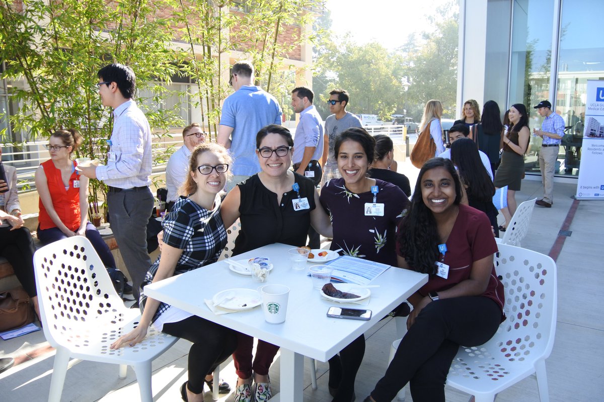 Happy #ThankAResidentDay! A big thank you to our amazing @UCLAHealth residents and fellows 💙💛

@GoldFdtn #DGSOMUCLA #Residency #Fellowship #MedEd