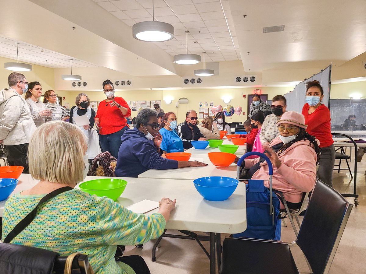 visionsvcb's tweet photo. Something smells delicious! Perhaps it's the hand and foot scrubs our Older Adult Center participants made today with the help of volunteers from @NYCares along with our youth volunteers in our Intergenerational Program.
#SeeWhatIsPossible #VISIONSVCB #NewYorkCares #Volunteer https://t.co/2H5aoh01d3