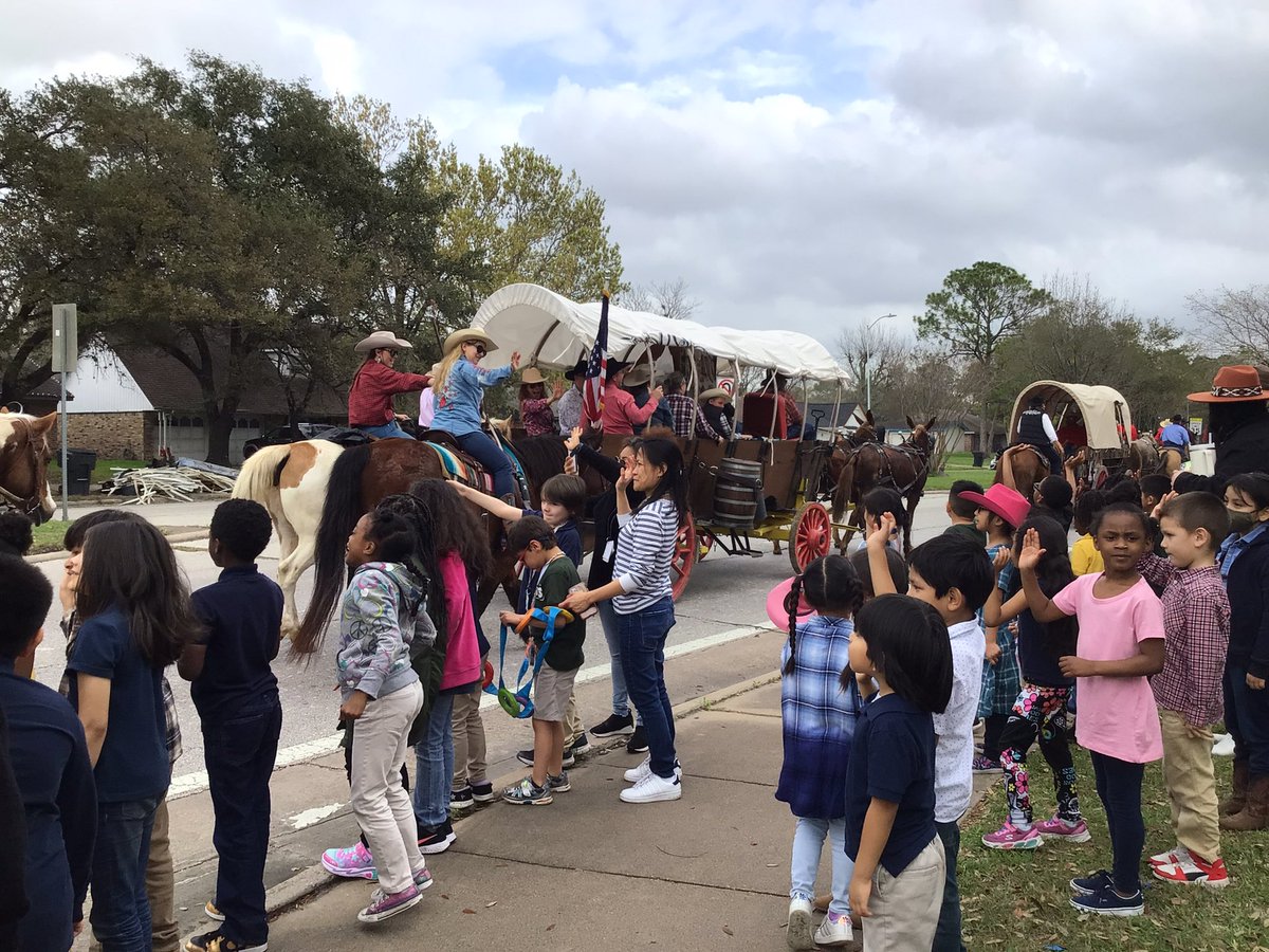 SSELibrary's tweet photo. 😍@SSE_Wildcats loved to see the Salt Grass Trail Riders today! #GoTexanDay https://t.co/fcPeOZebw9