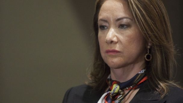 Euro_NoiaC9's tweet photo. #URGENTE En algo nunca antes visto, se ha revelado que la Ministra de la Suprema Corte de Justicia de la Nación, Yasmín Esquivel, no solo habría plagiado su tesis universitaria en UNAM, sino que también habría plagiado su tesis doctoral en Derecho por la Universidad Anáhuac. https://t.co/Kvxe3HvRBF