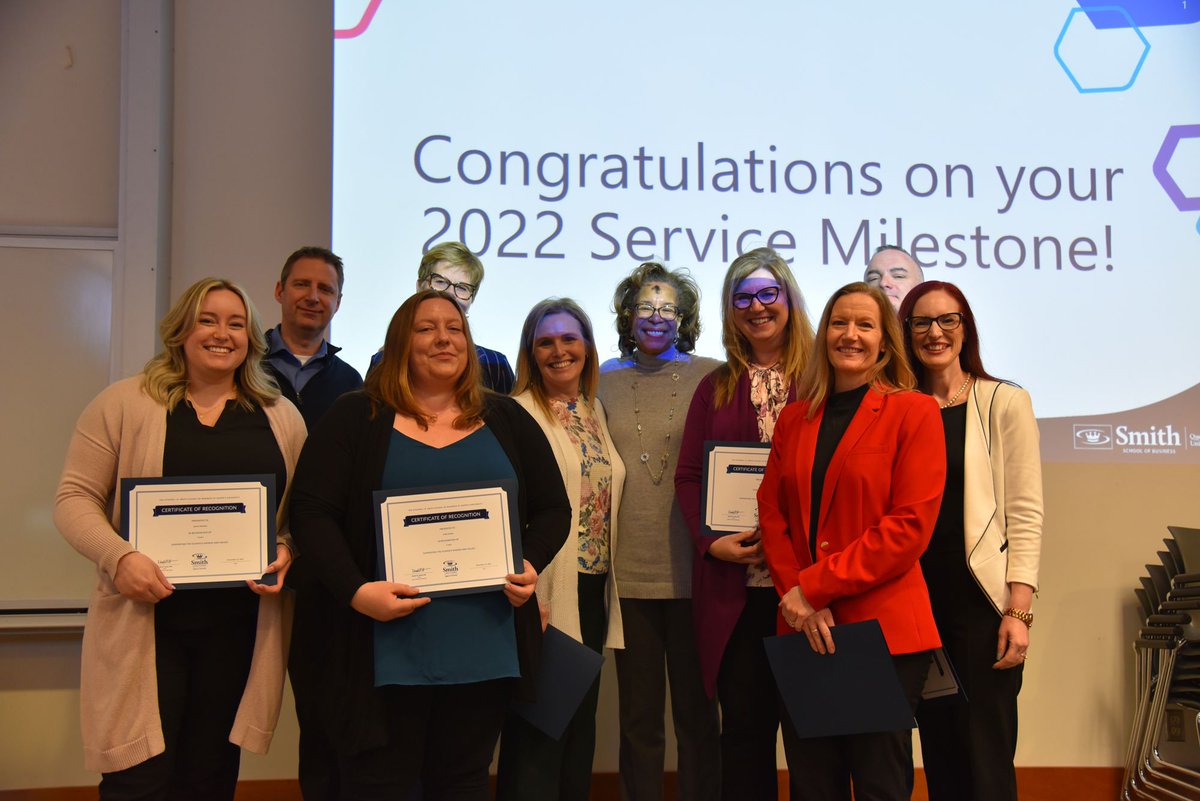 SmithBusiness's tweet photo. Join us in congratulating the #SmithBusiness staff and faculty members who received 2022 Long Service Awards! 

The awards mark years of service ranging from 5 to 45 years at Smith. Dean Wanda Costen was on hand to present the certificates. 

 #SmithCommunity #SmithEvents https://t.co/VLQRb2W0qM