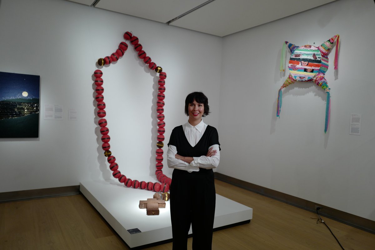 paulakileyy's tweet photo. Diana's work is on display at the Mingei Museum in Balboa Park until April 30! It's truly so special to see piñatas recontextualized in an art gallery space :)
📸: Gabe Gaurano https://t.co/DXn2vGW3HW