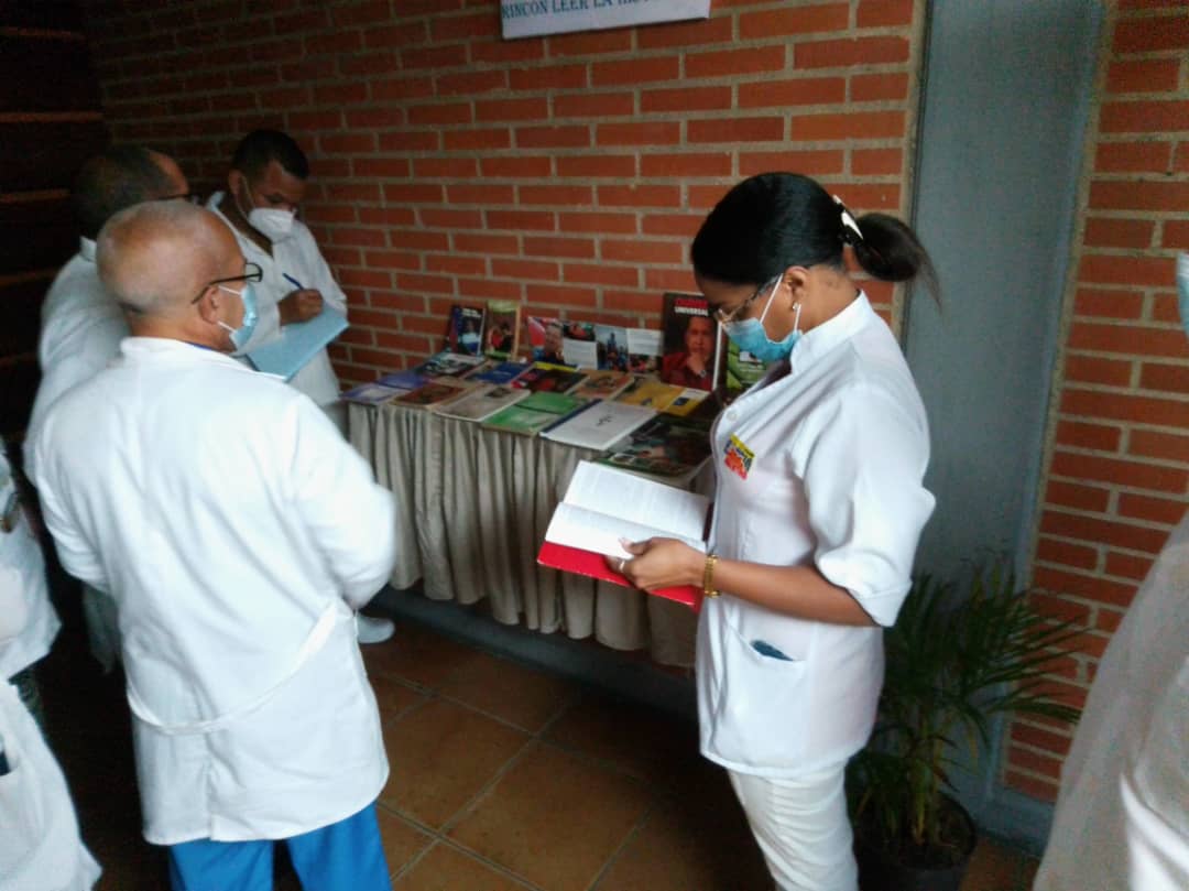LazaroMa4's tweet photo. @yoana_libia @MedicaChuao @albolaes @cubacooperaven @TayMaturell @aniuskapenacom1 @PerezMainet @lic_guillot @wilder_gc @SigfridoValdes @leoperezquesada #SomosContinuidad #CubaViveEnSuHisoria @cubacooperaven @MedicaChuao @yoana_libia @leoperezquesada https://t.co/dnf4kFNMpg