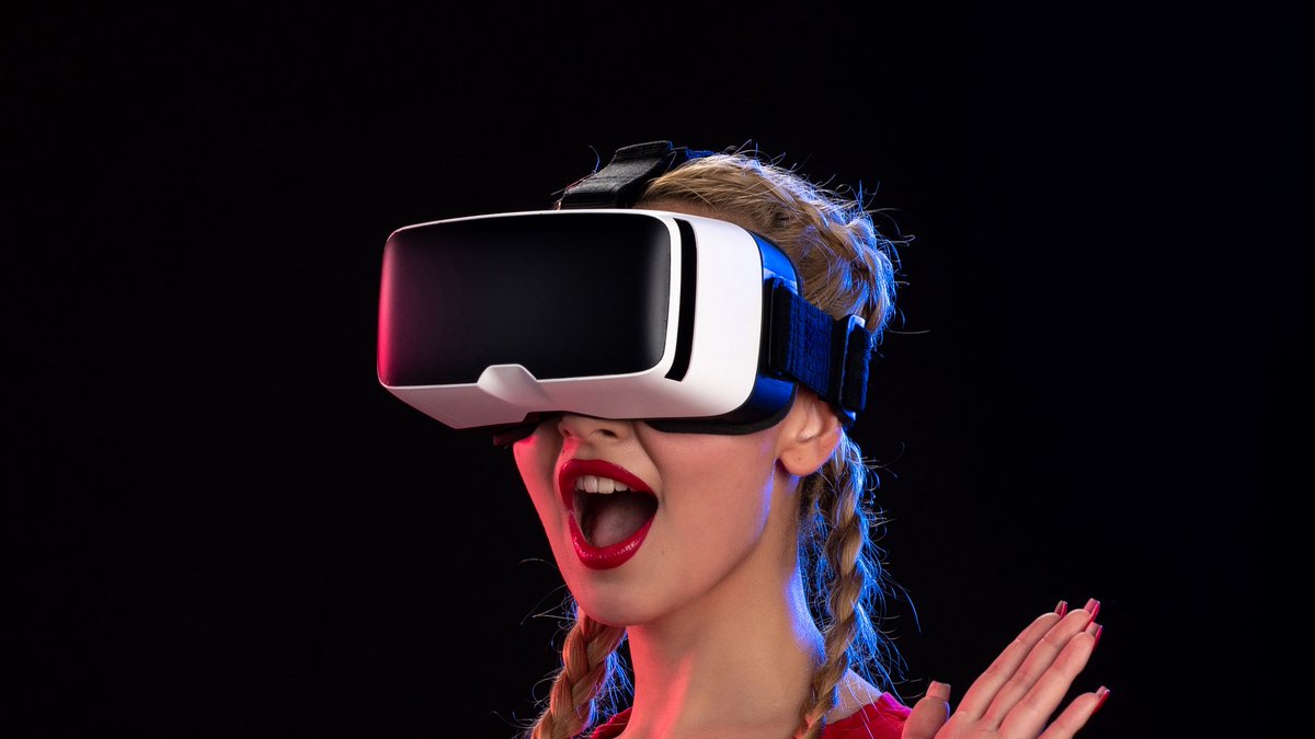 Xoomojis | VR Learning tweet media