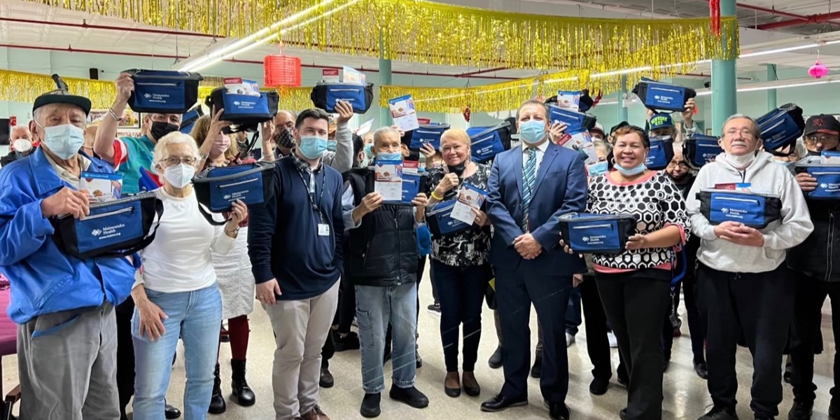 MaimoHealth's tweet photo. This morning, #TeamMaimo cardiologist Dr. Carlos Rodriguez held a Spanish-language Heart Health Lecture at United Senior Center of Sunset Park.

Caring for a borough as diverse as Brooklyn, we're thrilled to be able to bring accessible health programming to the community. https://t.co/Ta11XPmml0