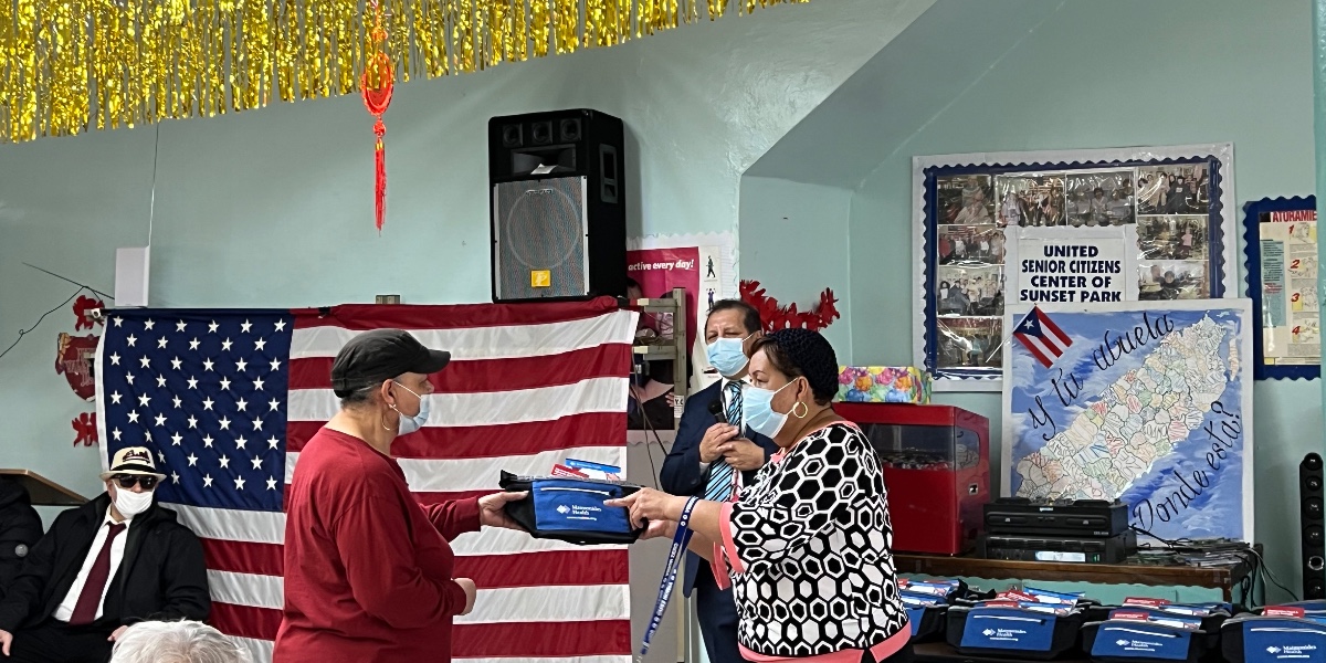 MaimoHealth's tweet photo. This morning, #TeamMaimo cardiologist Dr. Carlos Rodriguez held a Spanish-language Heart Health Lecture at United Senior Center of Sunset Park.

Caring for a borough as diverse as Brooklyn, we're thrilled to be able to bring accessible health programming to the community. https://t.co/Ta11XPmml0