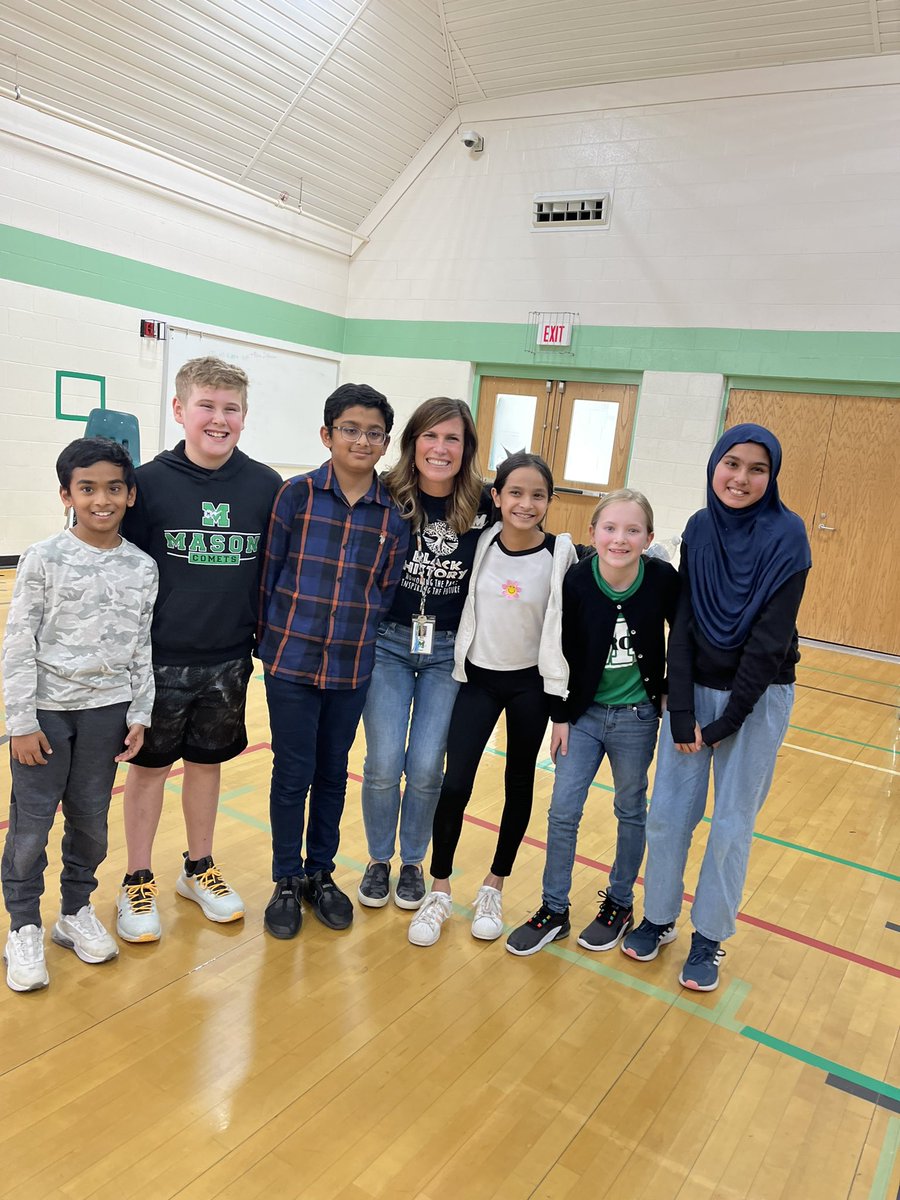 avprice3's tweet photo. Black History Bowl champions 2023! To say that I’m proud of these amazing students is an understatement… wow! So happy for them! They worked hard and it paid off!!  #empowermi @AmyPerry00 @thewashteaches @KimRader1 https://t.co/4dIju9GnVz