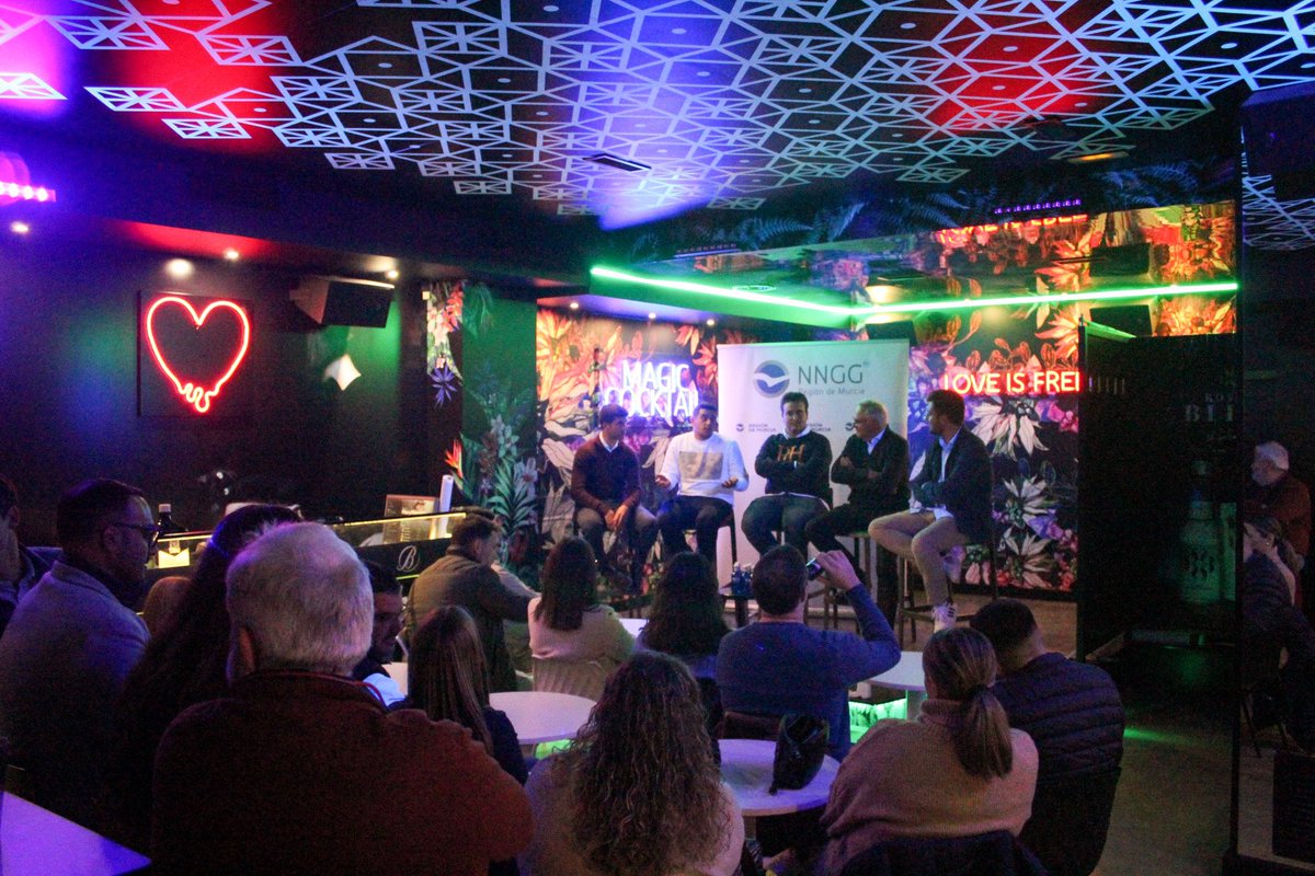 #TorrePacheco necesita avanzar en políticas de #juventud, eso sí, teniendo presente la opinión de los jóvenes.

🚀 Hoy junto al candidato a la alcaldía <a href="/PedroAngelRT/">Pedro Ángel Roca Tornel</a> y el equipo de <a href="/NNGGTPacheco/">NNGG Torre Pacheco</a> escuchando sus necesidades y aportándoles soluciones.