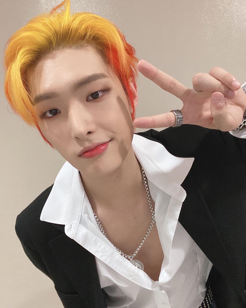 mingkisfairy's tweet photo. couldn't wait for the next selca day😮‍💨🧡
 #MINGI https://t.co/uBTKNtzBzW