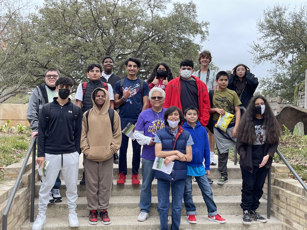 VargasHobby's tweet image. Ms Duran is a Rockstar! She spearheaded a trip to the SA Botanical Gardens to get inspiration for a beautification of @NISDHobby @ElCarranco1 @GNDylla12 @DrMJohnson1 @MissLoraNISD @JaimeHeye @NISDSpecialEd @clara_boling @NISDHobbyALE @thomasrux @HobbyMSPTA