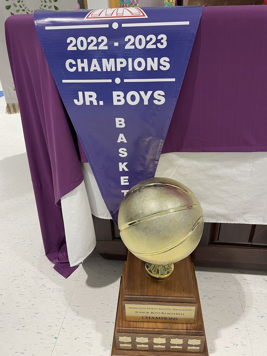 Mercy Magic are Golden again!!! 🥇🏆Congratulations to our Jr. Boys Basketball team, Mississsauga North Chamoions! Thank you to Mr. Galbraith and Mr. Harvey for all their dedication to the team! Bring on Boards!!