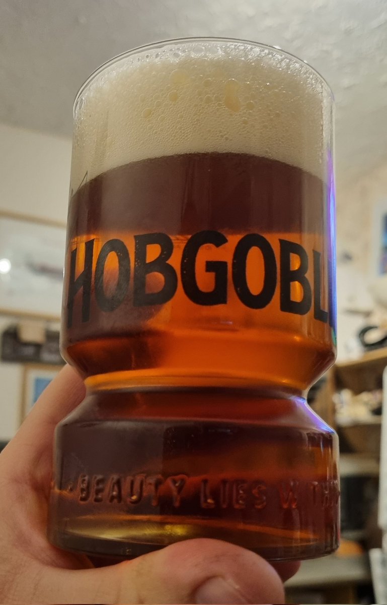 It most certainly does!! #BeautyLiesWithin #HobGoblet #NewGlass #Freebie #Sainsbos #IPA <a href="/HobgoblinBeer/">Hobgoblin</a> <a href="/sainsburys/">Sainsbury's</a>