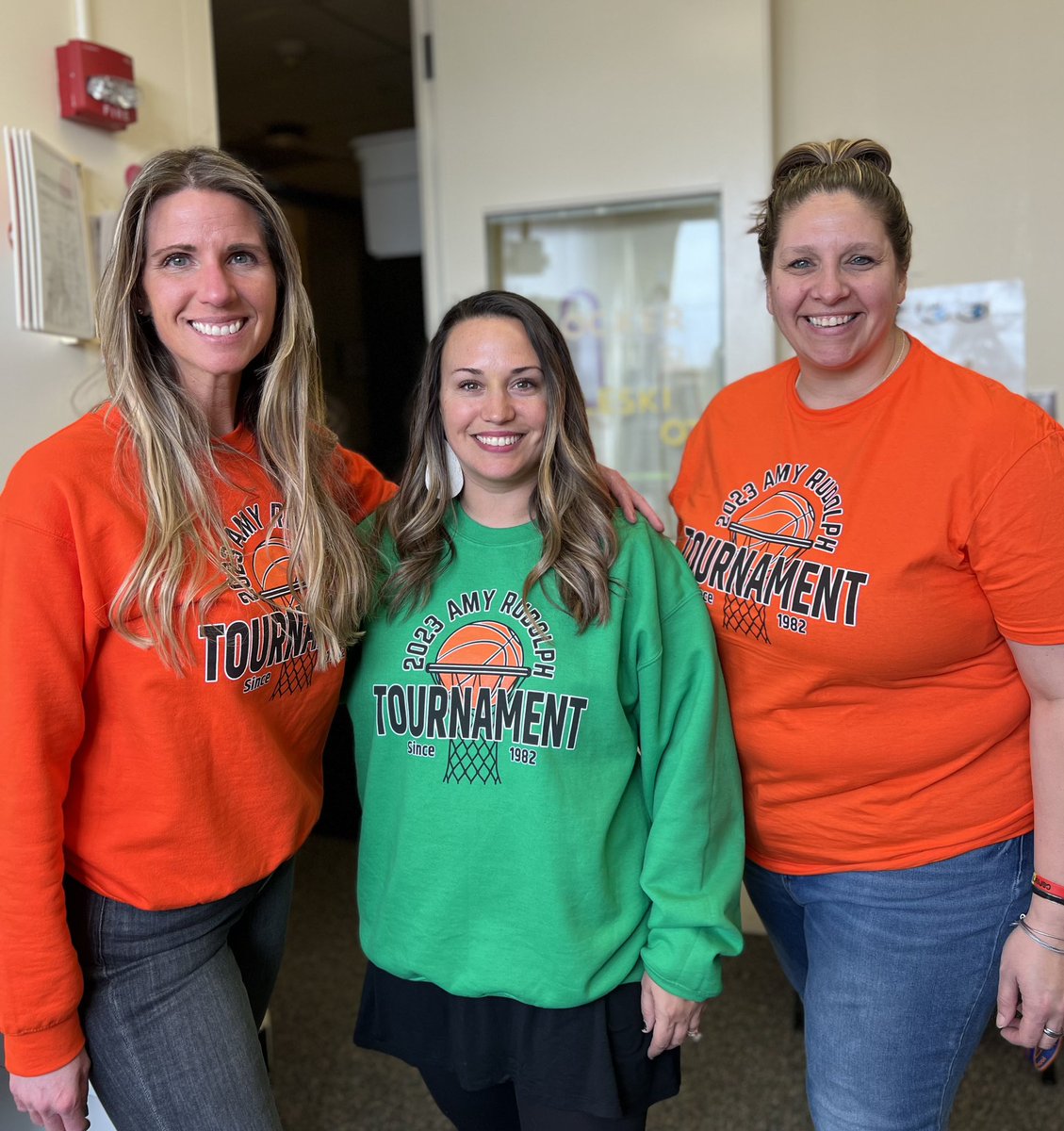 MsALongmore's tweet photo. Shout out to the Amy Rudolph 🏀 Tournament organizers! #HawkPride #HoffmanHawks #ChoosetoInclude Everyone is looking forward to another fantastic night of celebrating friendships, sportsmanship and tradition! #AmyRudolph https://t.co/V247tmDw3z