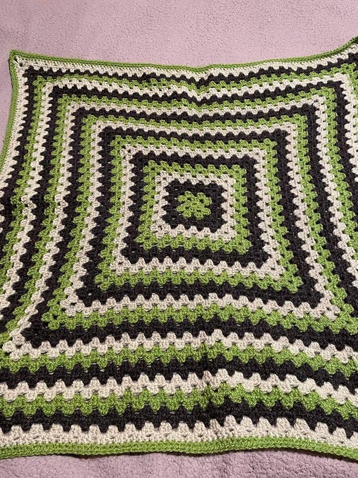 #knits - wonderful donations of handcrafted knits for 55+ residents. One set personalised for an over 70 years young <a href="/AberdeenFC/">Aberdeen FC</a> fan! Red &amp; white lap blanket &amp; scarf &amp; hat!! Huge thanks to Ishbel for creating these &amp; delivery in next week or 2! <a href="/shmuORG/">shmu</a> <a href="/agescotland/">Age Scotland</a> <a href="/HSCAberdeen/">Aberdeen City HSCP</a>
