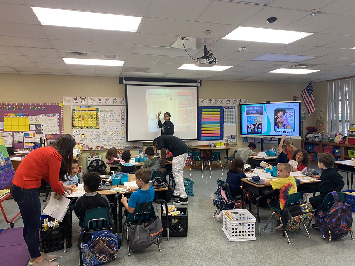 MigdalynV's tweet photo. Park Vista Ss planned &amp; delivered Financial Literacy lessons to Kinder and 1st Graders at Crystal Lakes Elementary. @JASouthFlorida @pvcobrashs @PV_Business https://t.co/ziI1OBpOC0
