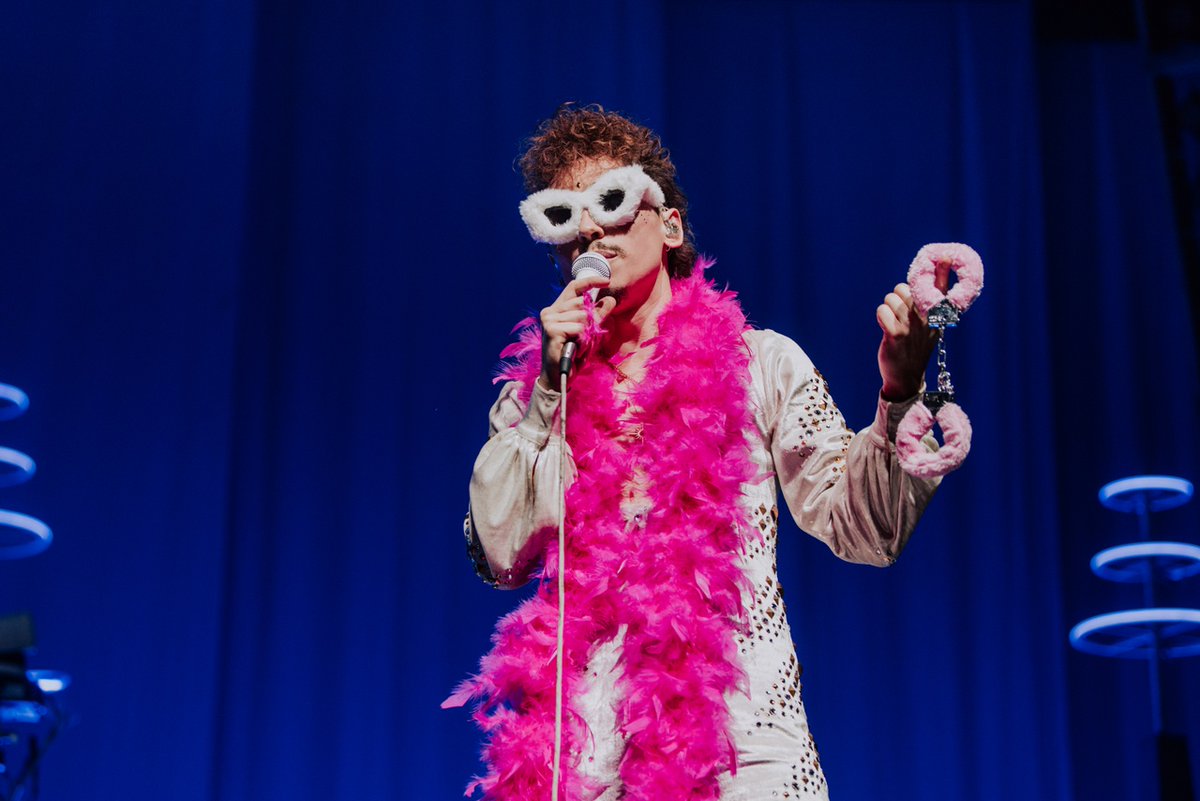 Greta Van Fleet tweet media