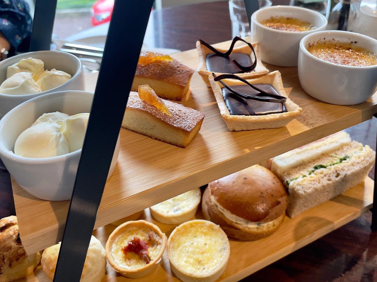 nikkilewisphoto's tweet photo. Wow! Afternoon Tea @SecretTruffle this afternoon was out-of-this-world!
#afternoontea #chocolate #swisschocolate #chocolatefactory #tea #hightea #nikkilewisphotos #nikkilewisphotography #food #sandwich #treats #tart #scones #jam #tea #champagne #chocolateflaketea #teapigs https://t.co/zVZK4rTkX2