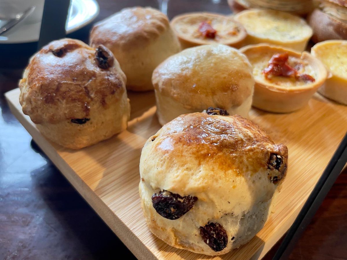 nikkilewisphoto's tweet photo. Wow! Afternoon Tea @SecretTruffle this afternoon was out-of-this-world!
#afternoontea #chocolate #swisschocolate #chocolatefactory #tea #hightea #nikkilewisphotos #nikkilewisphotography #food #sandwich #treats #tart #scones #jam #tea #champagne #chocolateflaketea #teapigs https://t.co/zVZK4rTkX2