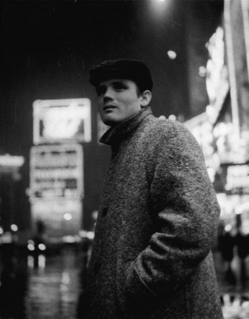 @konkretejungle @TheMumper @thejazzestate @InadeBree @MVinny69 @RealEmirHan @Ms_Golightly @NewYorker @tomthemoddj @paulwhisky66 @JazzSketches @sigfridmonleon @stefano_pesce Thank you have a great week end ! 

Chet Baker - Late Night Jazz

youtu.be/fVPB7aQHRUU