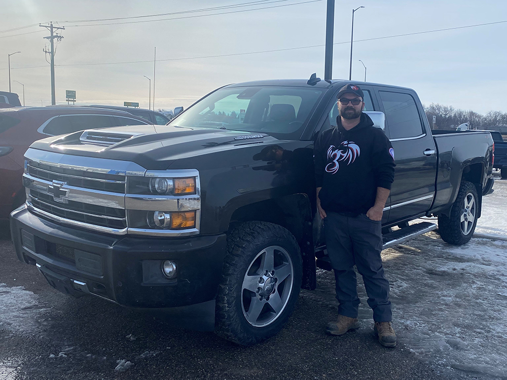 VirdenMainline's tweet photo. Thank you to Bryan for the purchase of his 2018 Chevrolet Silverado 2500HD High Country! From Marisa, Rodney and the rest of the team at Virden Mainline Motors, congratulations on your purchase. It was a pleasure doing business with you.
#virden #kingoftrucks #worththedrive https://t.co/SSmgBesHe0