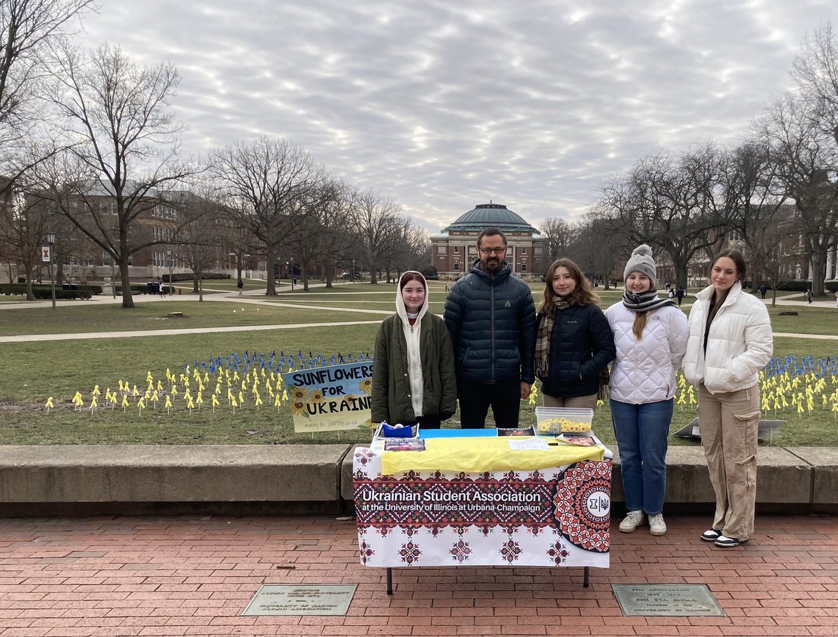 slavicillinois's tweet photo. The Ukrainian Student Association at @UofIllinois commemorates the 1st anniversary of the full-scale invasion and the victims of Russia’s genocidal war against Ukraine. https://t.co/7Ut58N5i0A