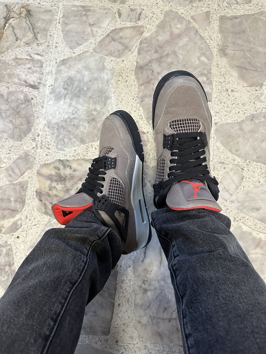 Raulii7's tweet photo. Air Jordan 4 “Taupe Haze” https://t.co/xgEYkvVzU0