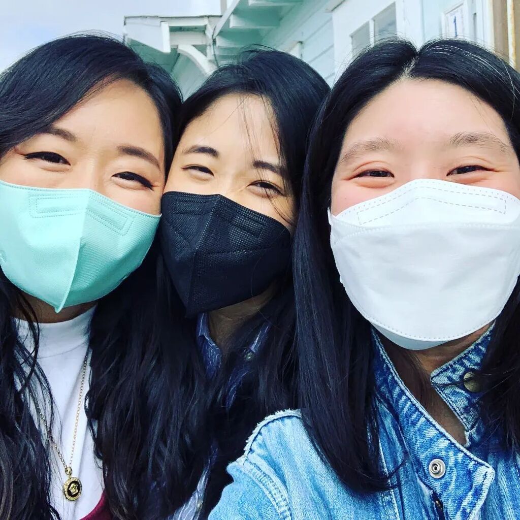 We became friends pre-agent, pre-book deal, pre-publication and everything in between, but it's so rare and special to be able to see both @gracikimwrites and <a href="/_sarahsuk/">Sarah Suk</a> in person. I'm hoping for more future opportunities to see you both soon 🤗 instagr.am/p/CpDyP3QS1RY/