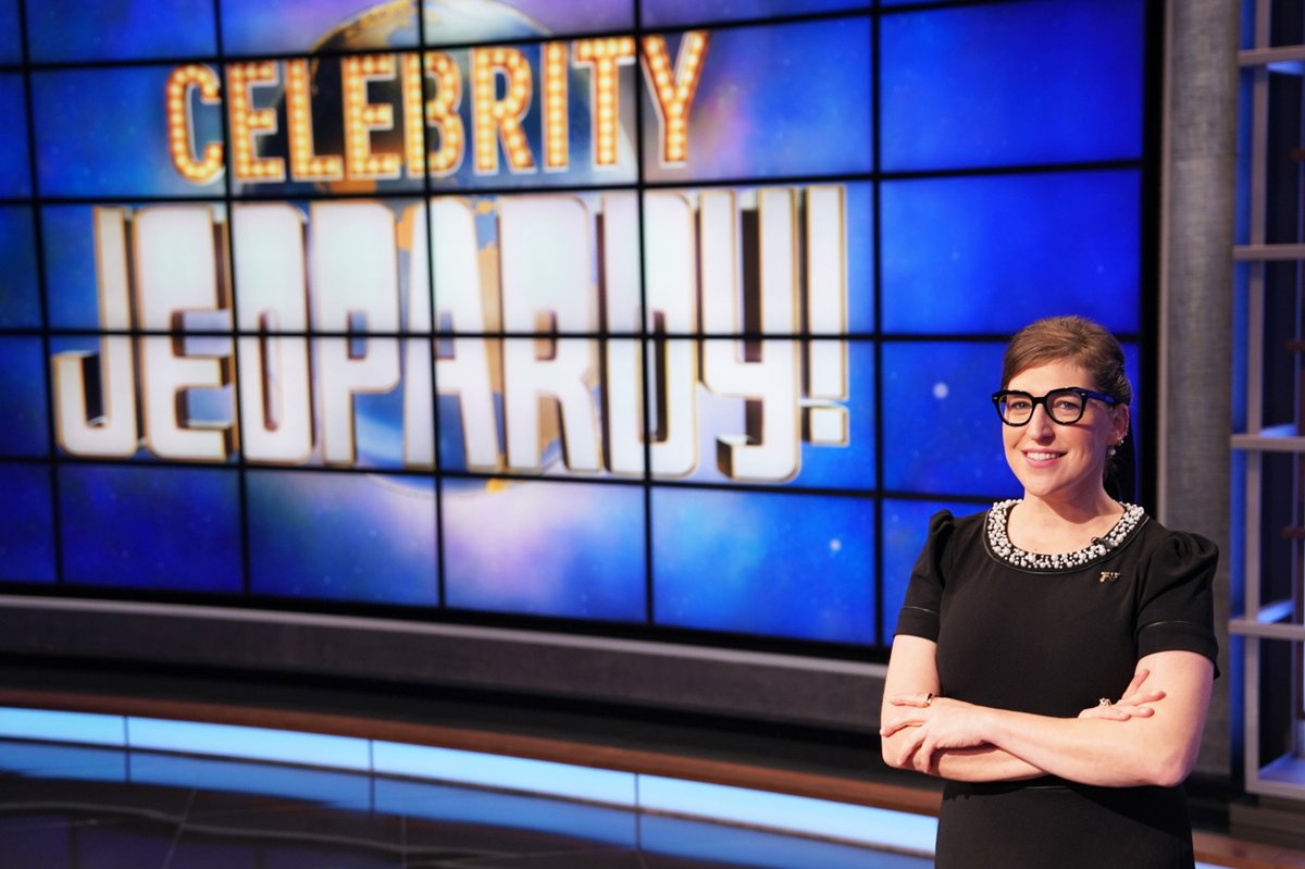 Give this post some #CelebrityJeopardy! love if you're missing @missmayim on Thursdays 💙