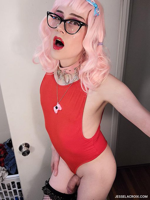Looking like a desperate slut is one of my hobbies https://t.co/xBcgpdgPZA