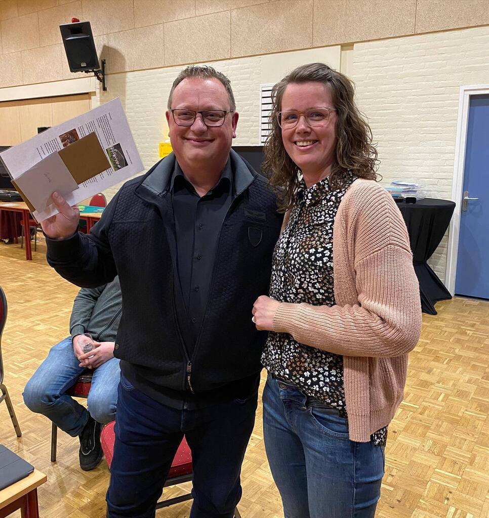 Andre! Heel erg bedankt voor je enthousiaste inzet als muzikaal leider. Helaas heb je aangegeven nu toch echt te stoppen als onze dirigent. Lieve Dre, ontzettend bedankt voor de afgelopen jaren. Een pittige rol die je vol overgave hebt vervuld. Gelukkig zijn we jou niet voll…