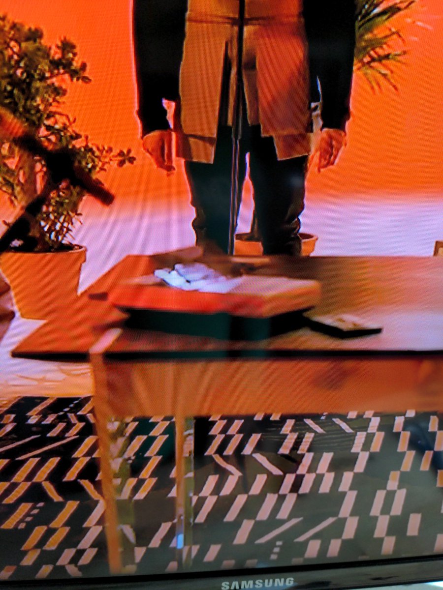 etsdj's tweet image. Can anyone identify the cassette tape player on Dua Lipa's tiny desk concert? #DuaLipa #nprtinydesk #cassettetapeplayer