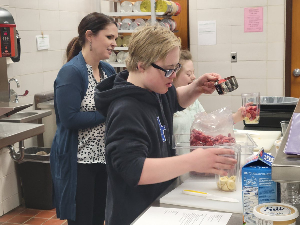 E Carver Co Schools tweet media