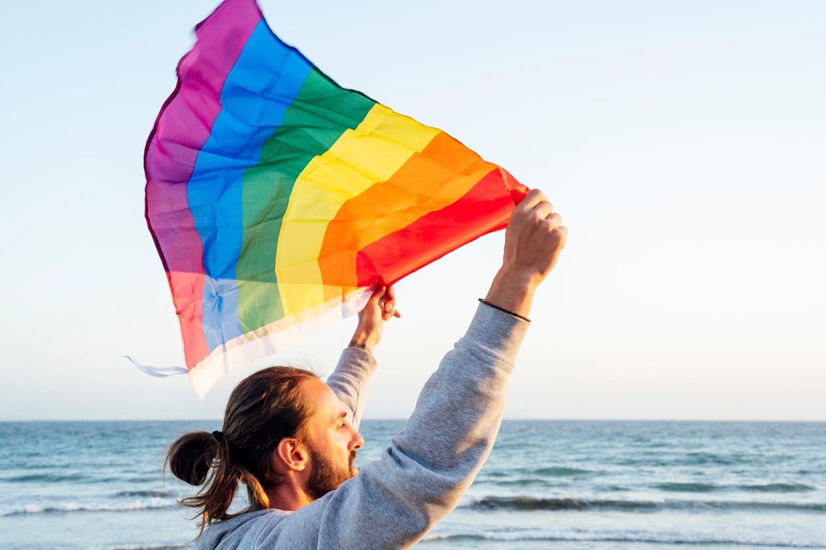 Zeeland kleurt ook de maanden voorafgaand en na 17 juni divers met een tal van voorstellingen en evenementen. Bekijk de online brochure goesisgoes.nl/rozezaterdaggo…
over de activiteiten in o.a. Middelburg, Vlissingen, Goes, Nieuwdorp, Ouwerkerk &amp; Terneuzen #rozezaterdag #lovezeeland