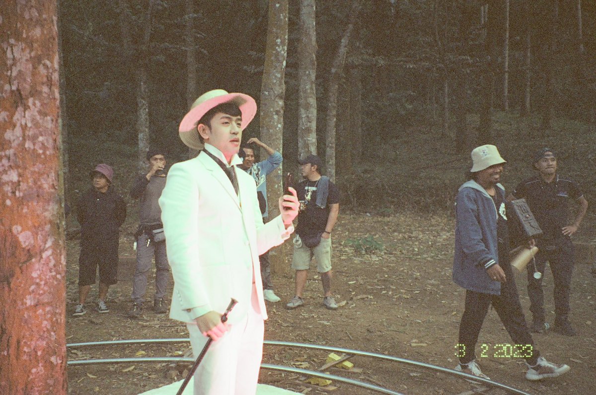 cokecrz's tweet photo. No more babu 🤎

#film #35mm #leica #kodak #vision3500t #MariaClaraAtIbarra #MCIEndingYarn https://t.co/ux2zFfNJvs