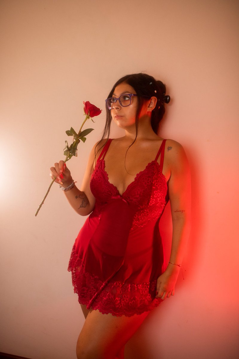 CristalSweet69's tweet photo. Encuentra mis fotitos de San Valentin en mi Instagram 🌹 The_princess114 o en Sweet.baby114 👄🔥 https://t.co/vhVhp5Tgn4