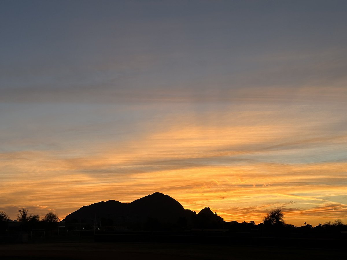 Beautiful AZ sunset! #camelbackmountain #nevergetsold #azrealtor #Scottsdalerealtor