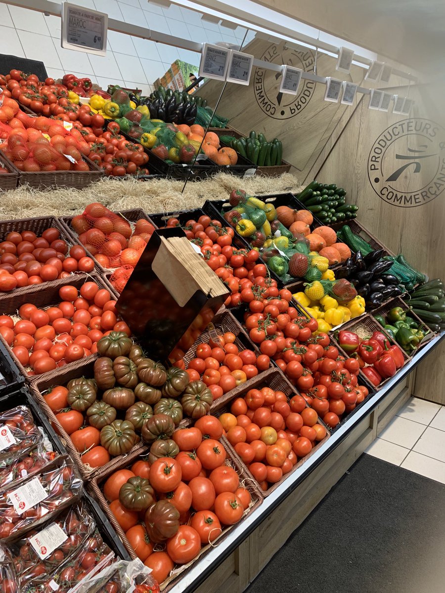 Very sad to report that the bad weather that has caused crop failures of tomatoes, peppers, cucumbers etc resulting in empty shelves in U.K. supermarkets, has also devastated supplies in my local supermarket in NW France.