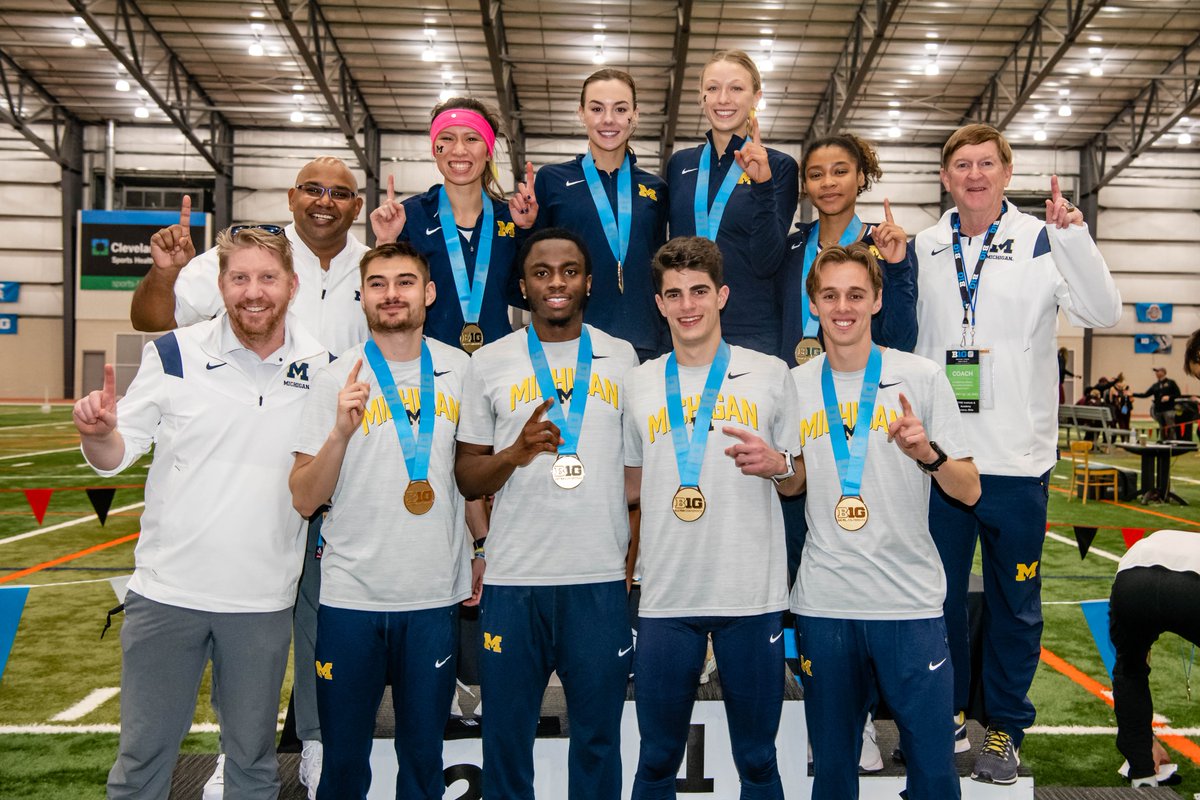 UMichTrack's tweet photo. Go blue 💛💙

#bigtenchampions https://t.co/8jLLG3WzKT