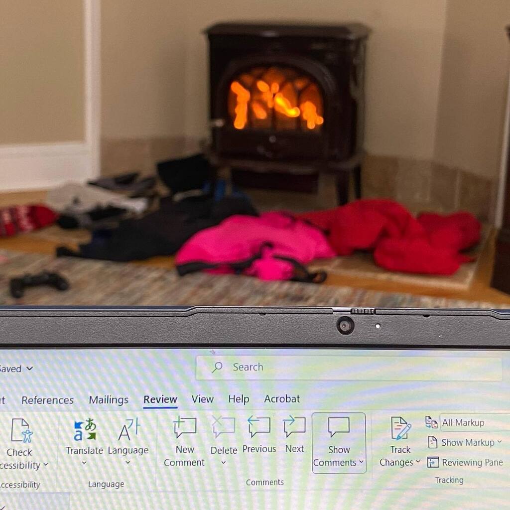 sarahjoydrop's tweet photo. Squeezing in a bit of snow day writing. #amwriting #momswhowrite #authormom #writerlife #authorlife #authorsofinstagram #writersofig #snowday #novascotialife #novascotiamom https://t.co/kqe8sXRS7l https://t.co/bFCSjQVBpN