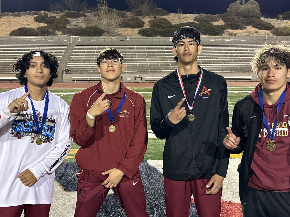 Varsity boys 4x200m take the gold with a time of 1:30.55! Time to break 1:30! Only faster from here! 😤
<a href="/CoachGabaldon/">Norbert Gabaldon</a> <a href="/CoachCpat_JHM/">Cedric Patterson</a> <a href="/CoachRamirez__/">Dominique Ramirez</a> <a href="/klopez_EDHS/">Kristen Lopez</a> <a href="/EDAztecs_HS/">Patricia Pedroza</a> <a href="/Coach1Martinez/">Frank Martinez</a>