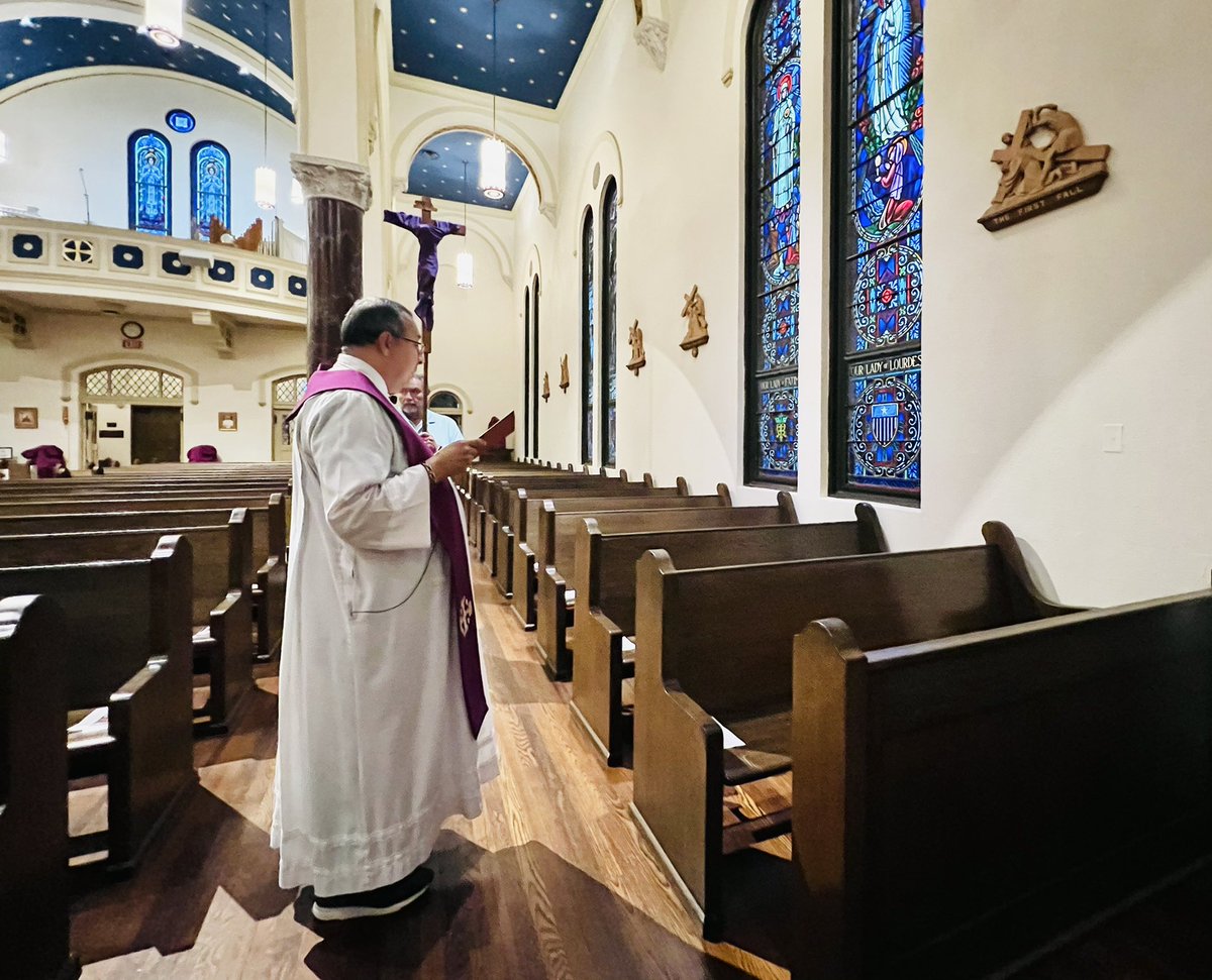 AllSaintsHTX's tweet photo. Stations of the cross at All Saints #stationsofthecross #lent #fridaysduringlent https://t.co/O3XyscLoj0